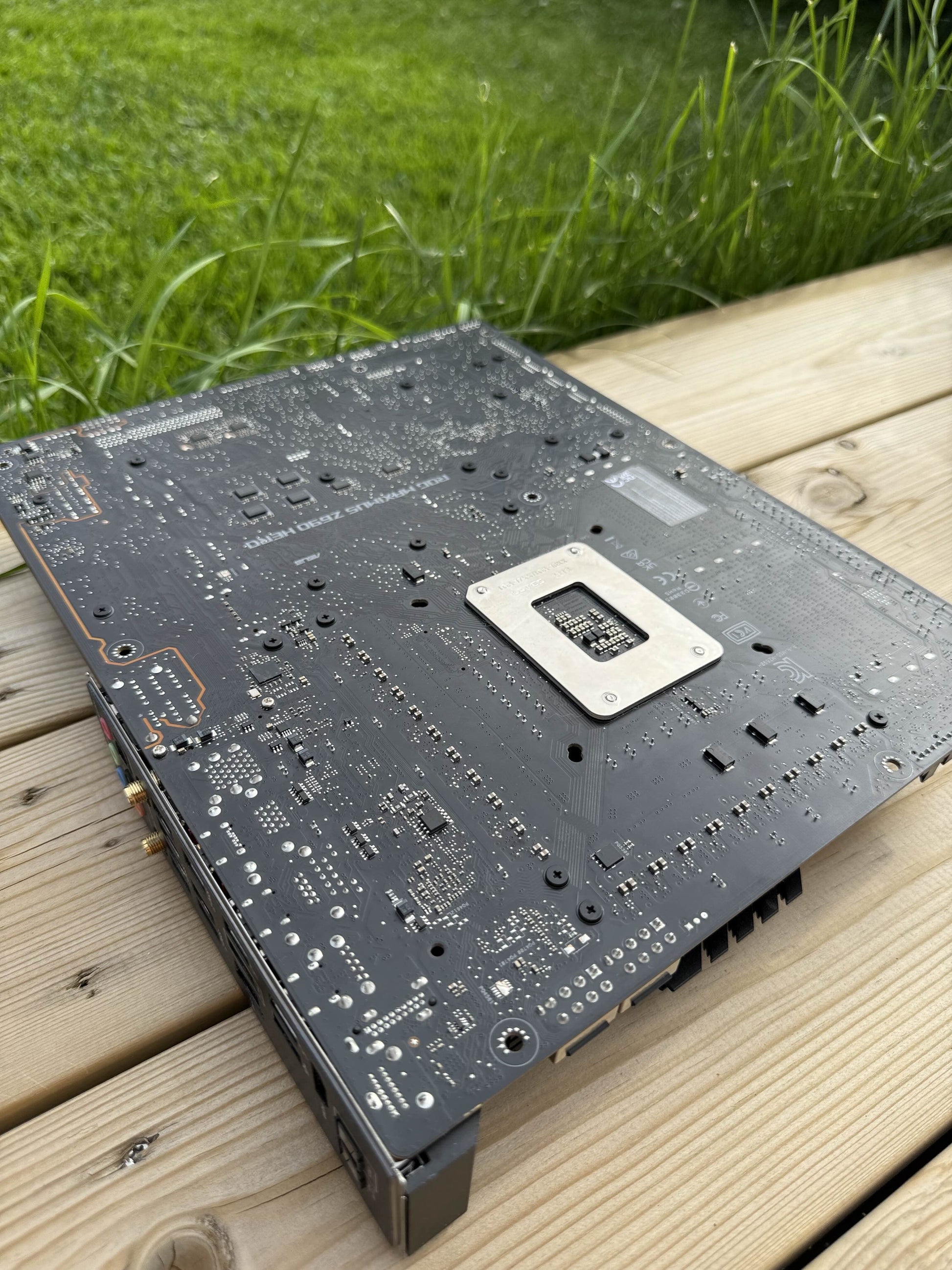 Z690 Maximus Hero + 32GB DDR5-5600